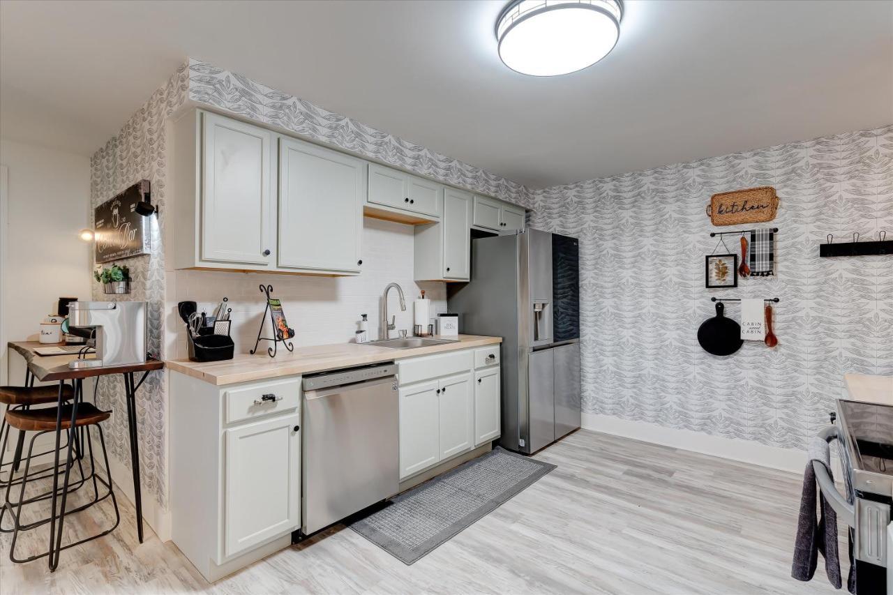 The Pet Friendly Cub Cabin Sevierville Eksteriør billede